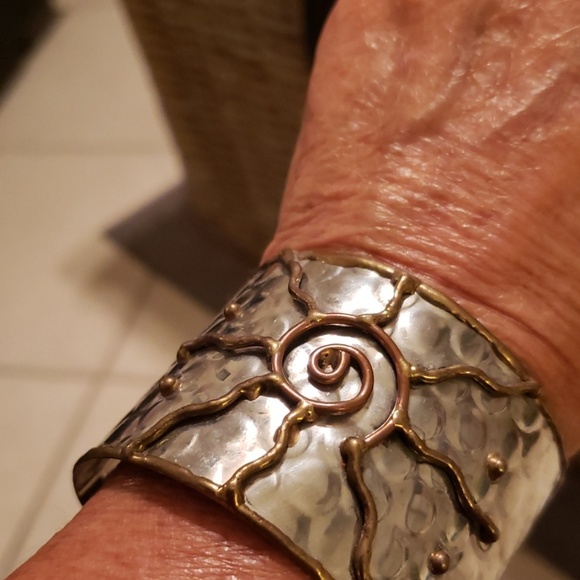Jewelry - Brass cuff